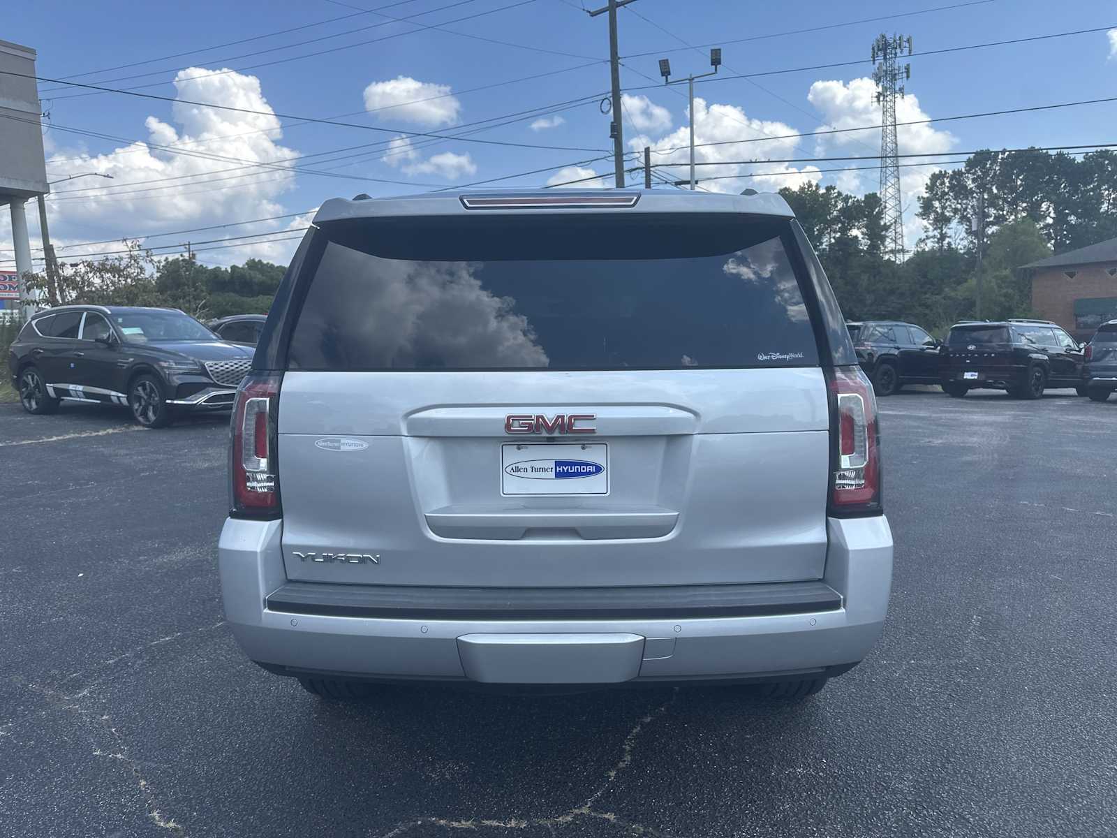 2017 Gmc Yukon SLT photo 5
