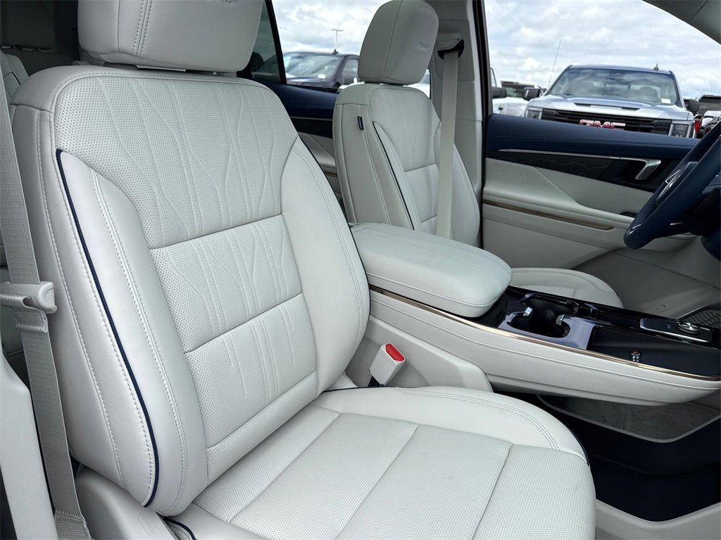 2026 Buick Enclave Avenir photo 36