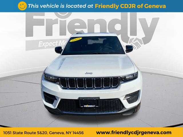 2025 Jeep Grand Cherokee Laredo X photo 2