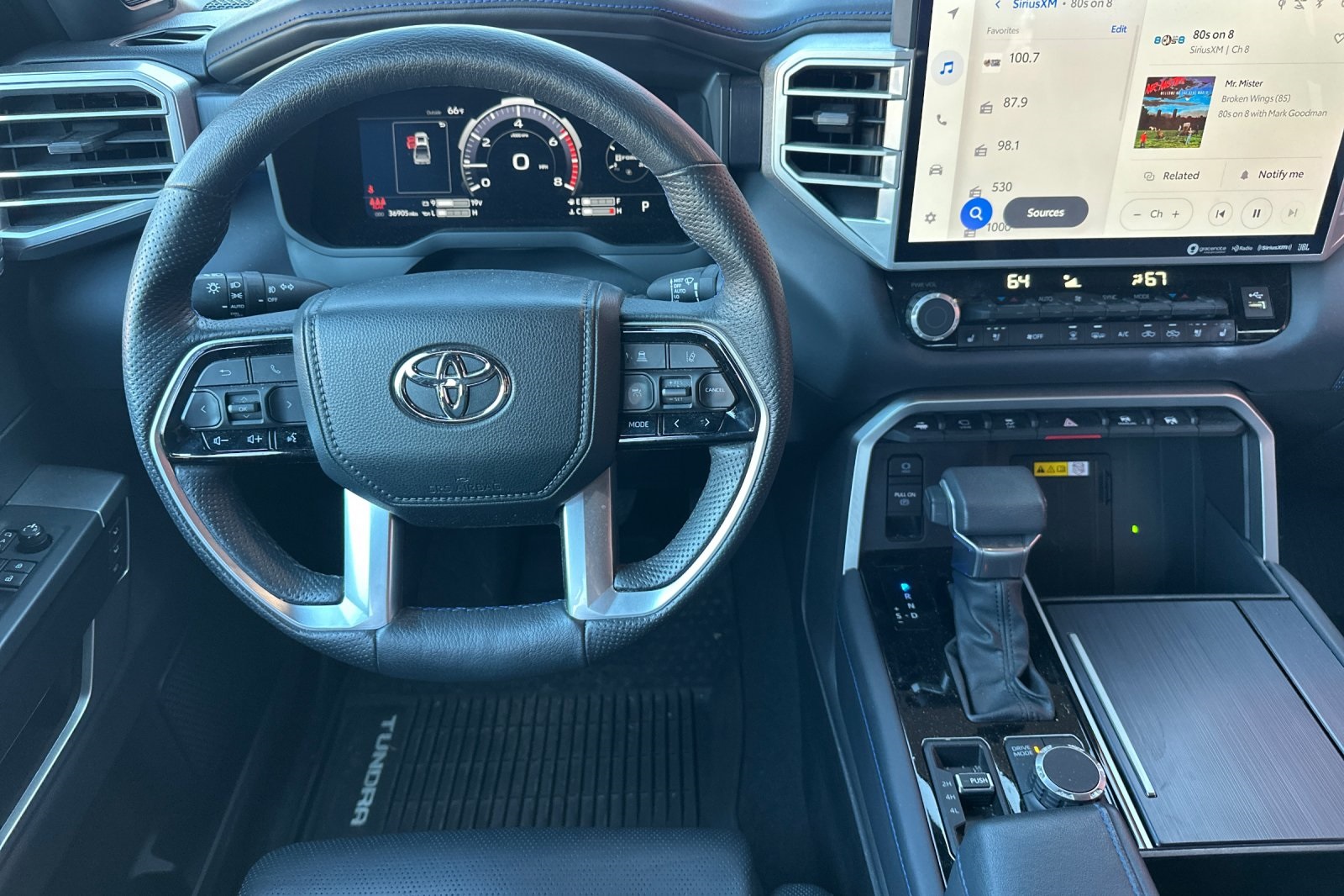2022 Toyota Tundra Platinum photo 10