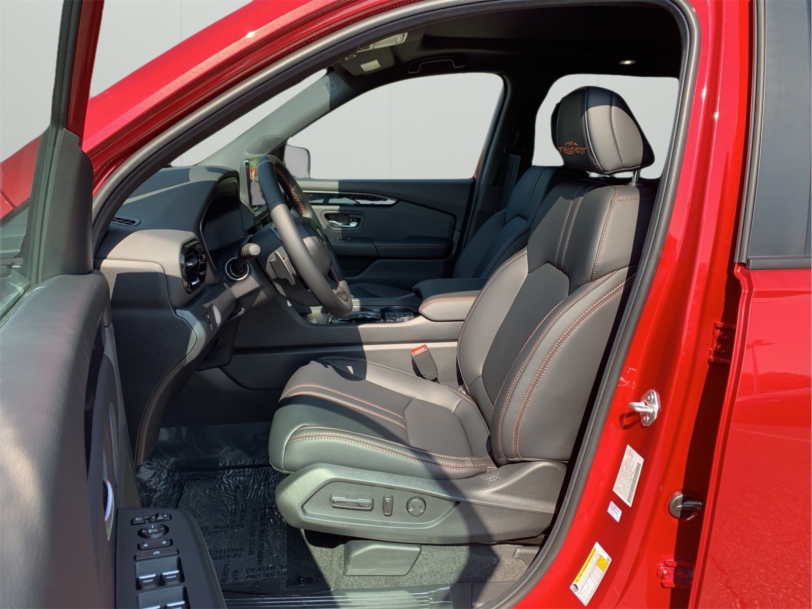 2025 Honda Pilot TrailSport photo 7