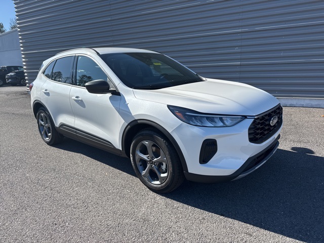 2025 Ford Escape ST-Line's photo