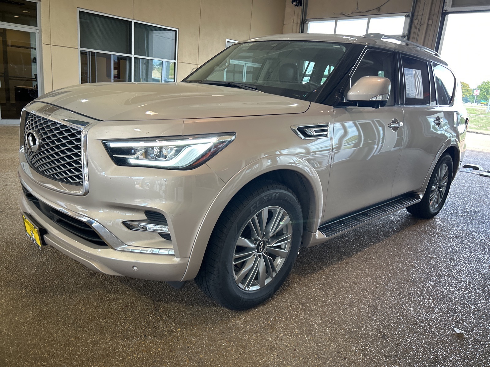 2021 Infiniti QX80 Luxe photo 20