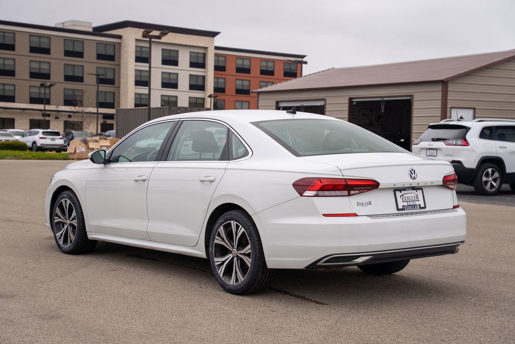 2021 Volkswagen Passat 2.0T SE photo 4