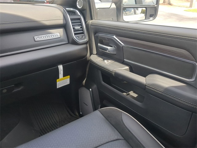 2026 Ram 3500 photo 17