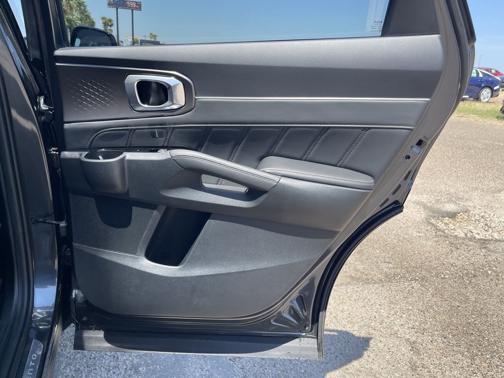 2025 Kia Sorento SX photo 15