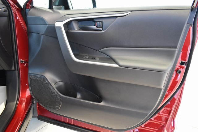 2025 Toyota RAV4 LE photo 11