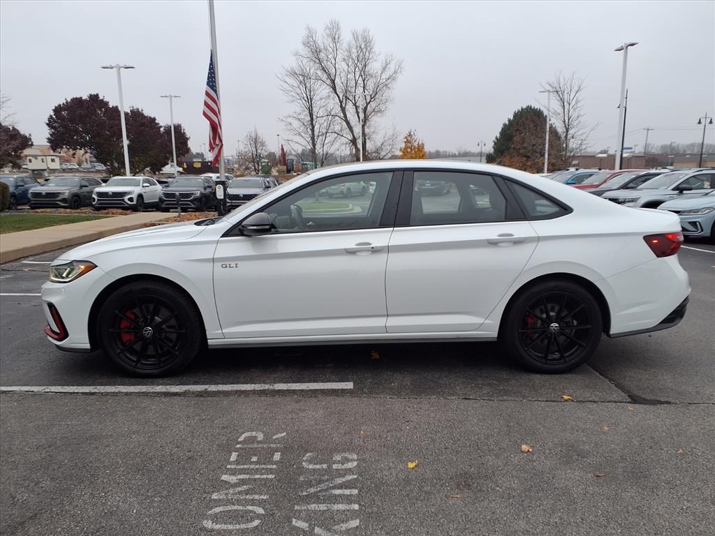 2025 Volkswagen Jetta GLI 2.0T Autobahn photo 2