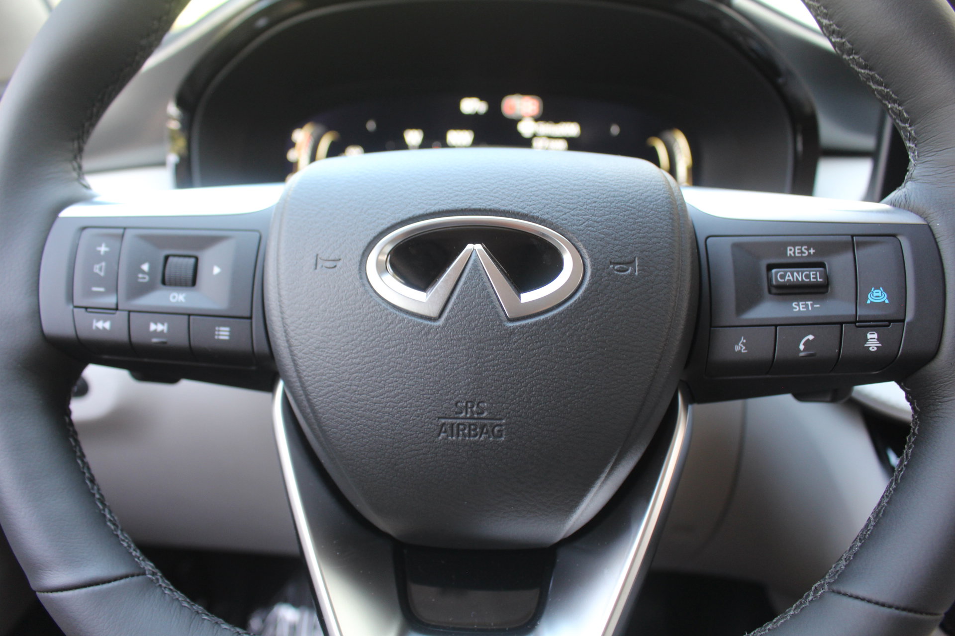 2026 Infiniti QX60 Luxe photo 23