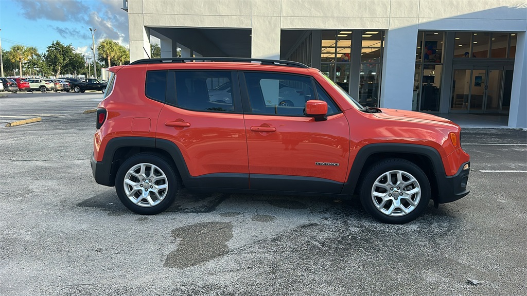 2017 Jeep Renegade Latitude North Edition photo 8
