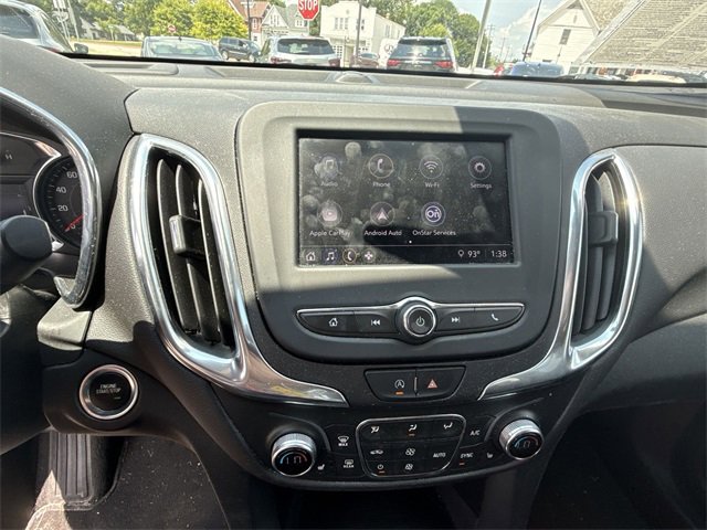 2022 Chevrolet Equinox LT photo 3