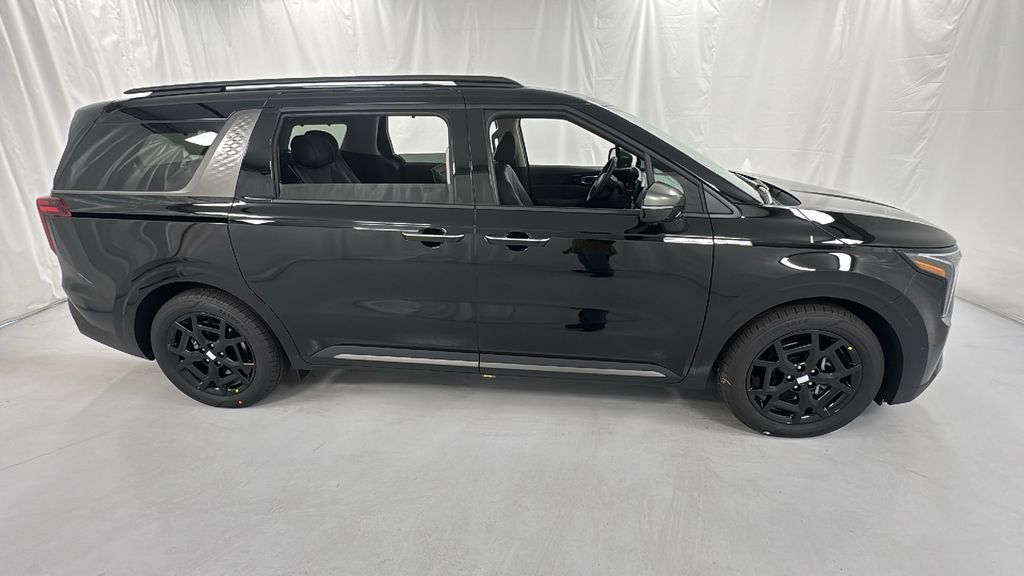 2026 Kia Carnival SX Prestige photo 2