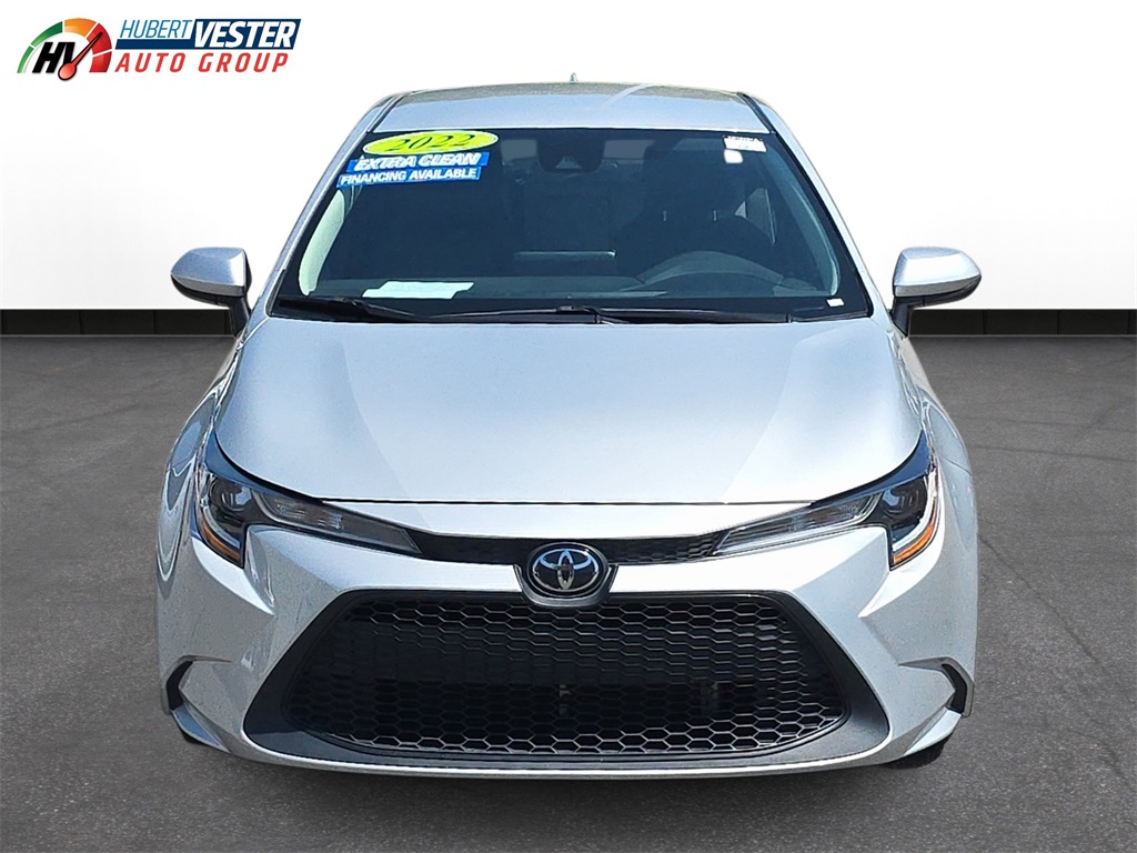 2022 Toyota Corolla LE photo 3