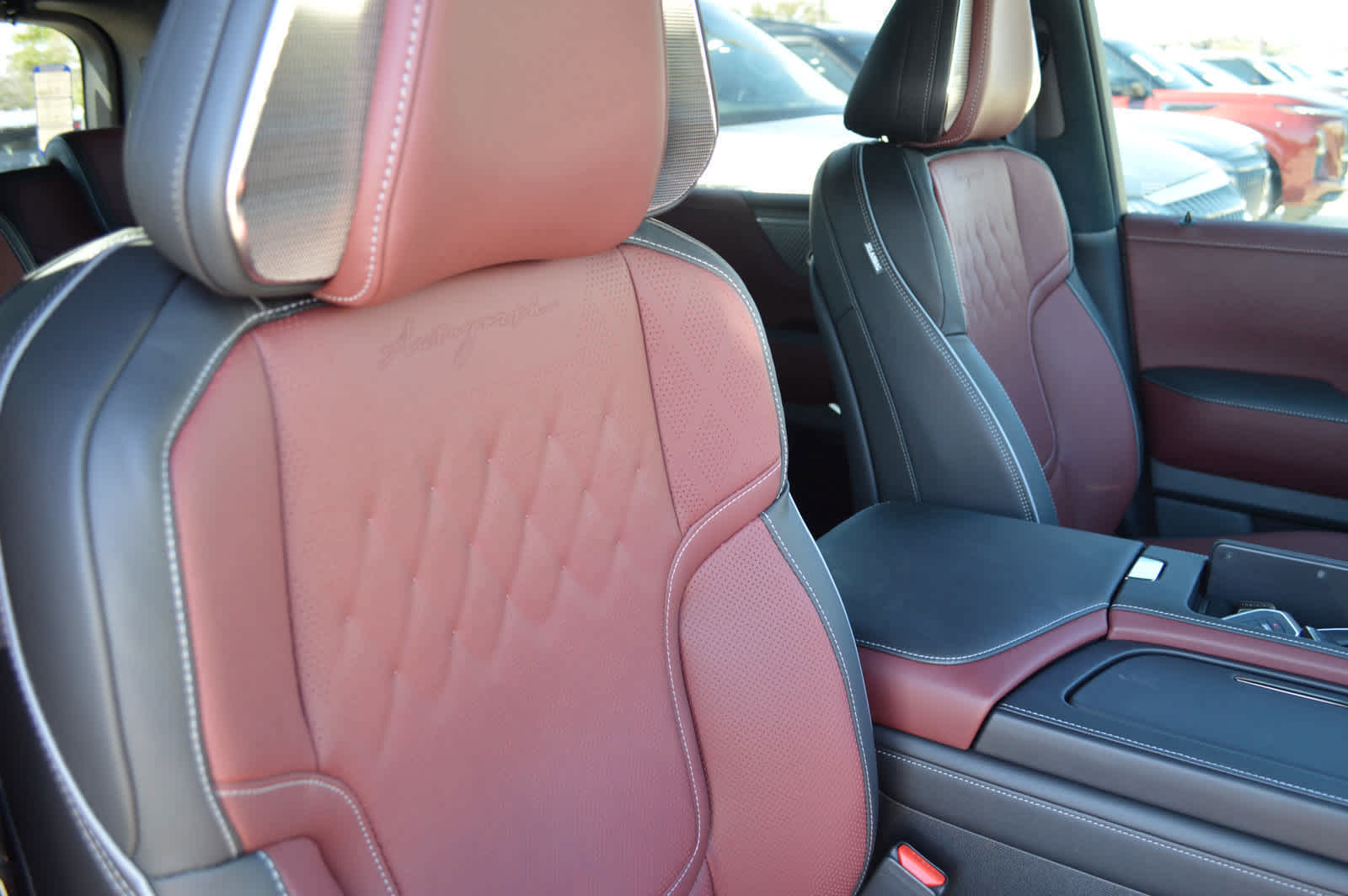 2025 Infiniti QX80 photo 4