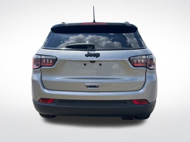 2022 Jeep Compass Altitude photo 3