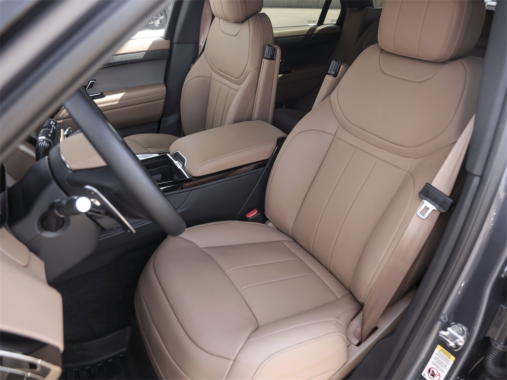 2025 Land Rover Range Rover Sport SE photo 10