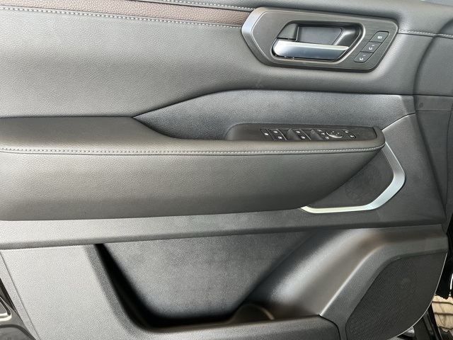 2025 Nissan Armada Platinum photo 14