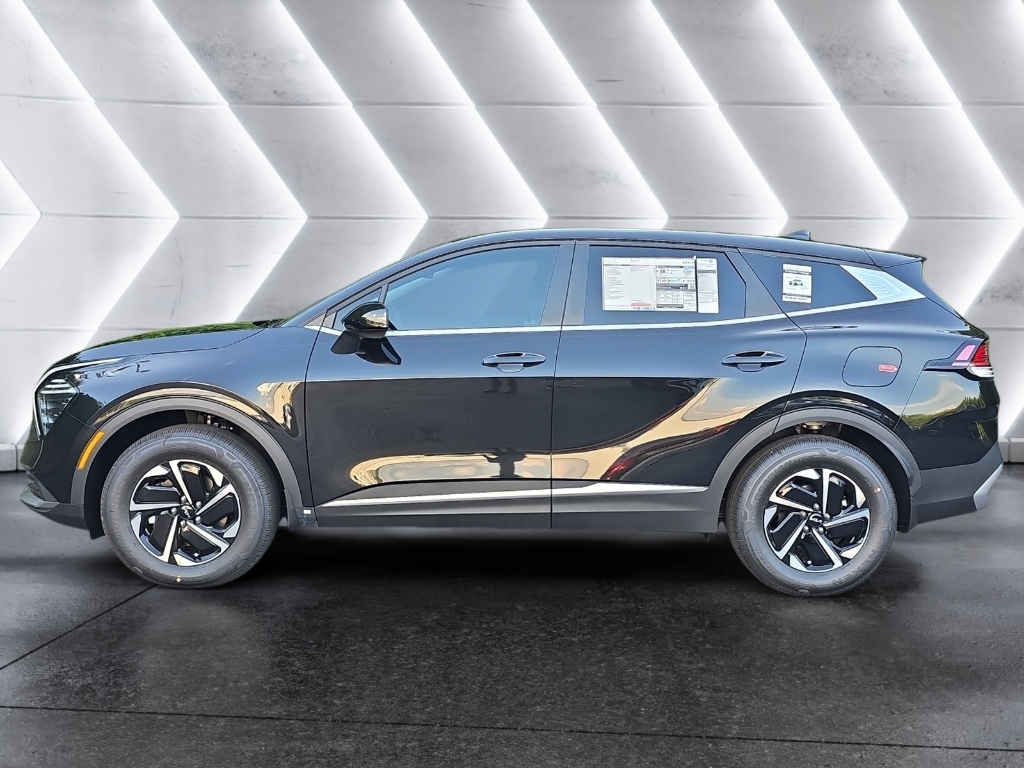 2025 Kia Sportage Hybrid LX photo 2