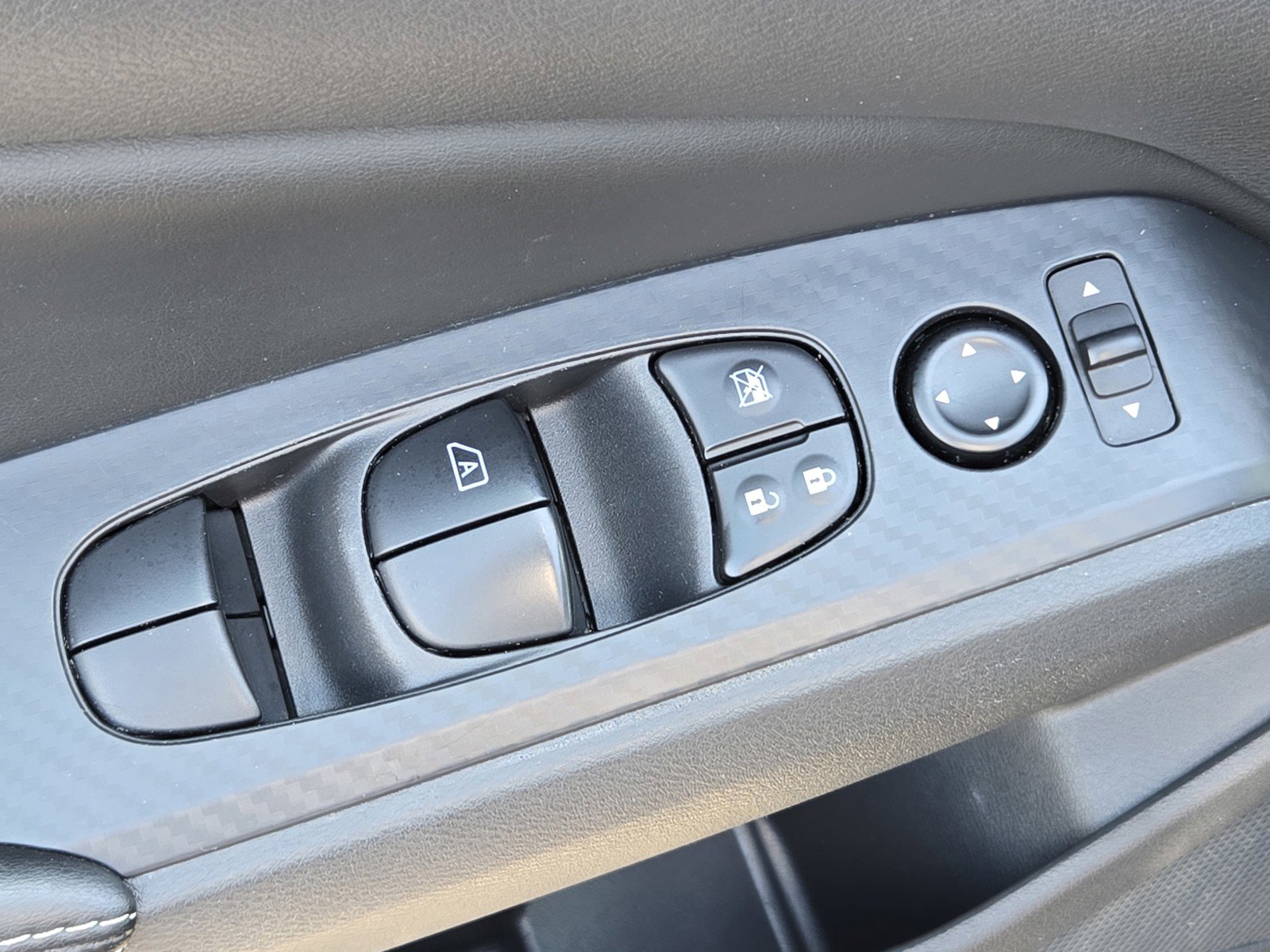 2024 Nissan Altima 2.5 SV photo 15