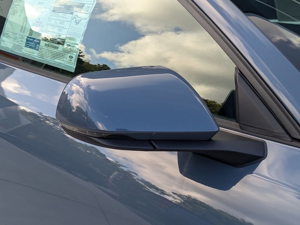 2025 Ford Mustang GT Premium Convertible photo 12