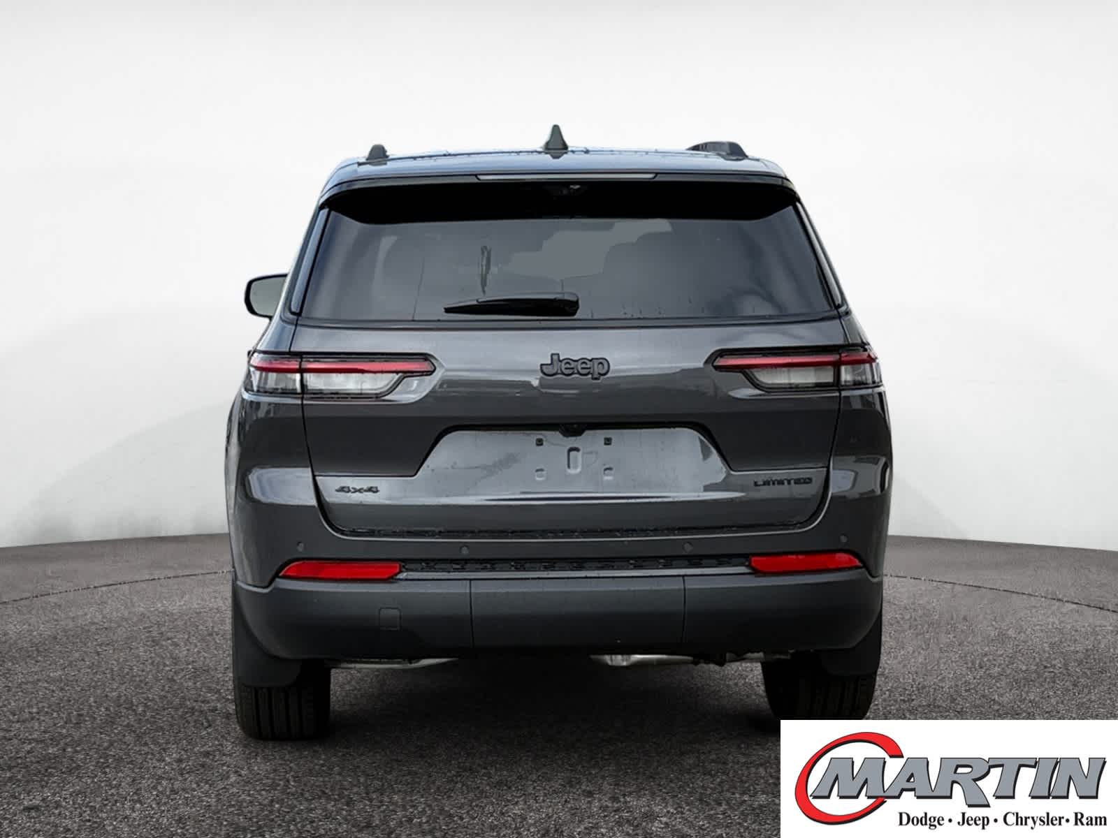 2025 Jeep Grand Cherokee Limited photo 3