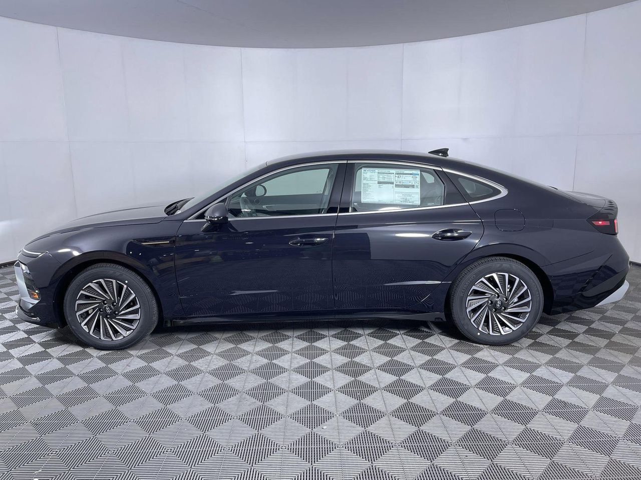 2025 Hyundai Sonata Hybrid SE photo 7