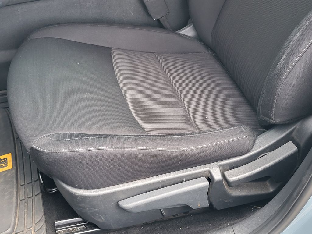 2024 Nissan Sentra SV photo 18