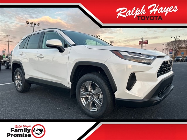 2025 Toyota RAV4 XLE's photo