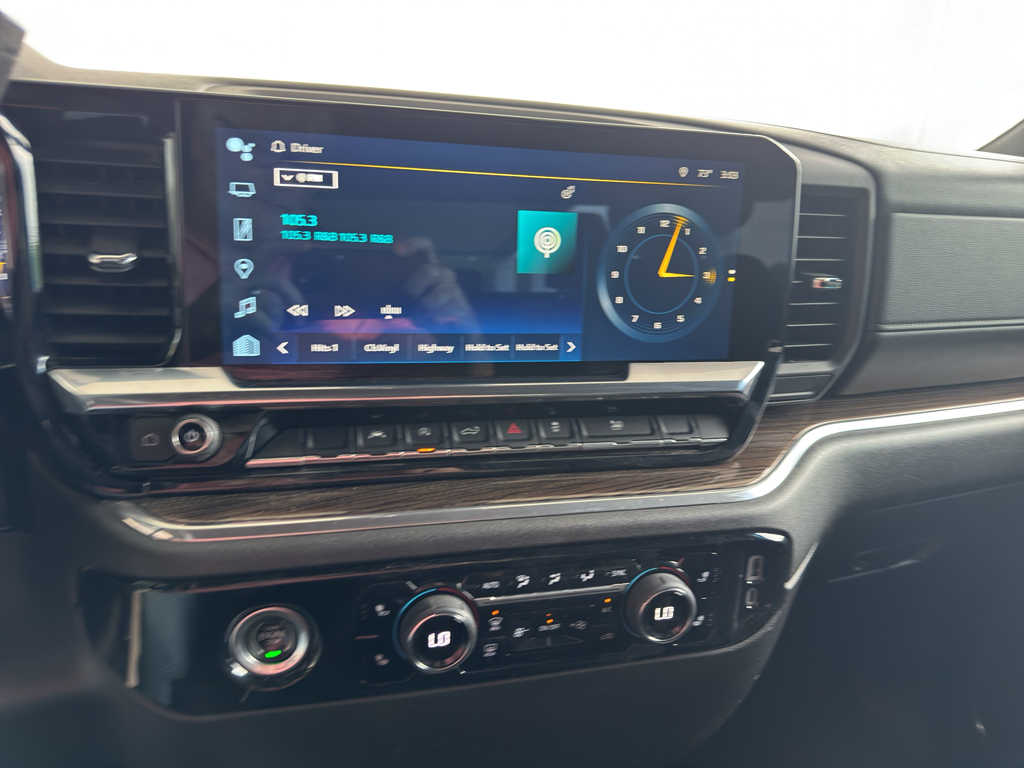 2023 Chevrolet Silverado 1500 LT photo 13