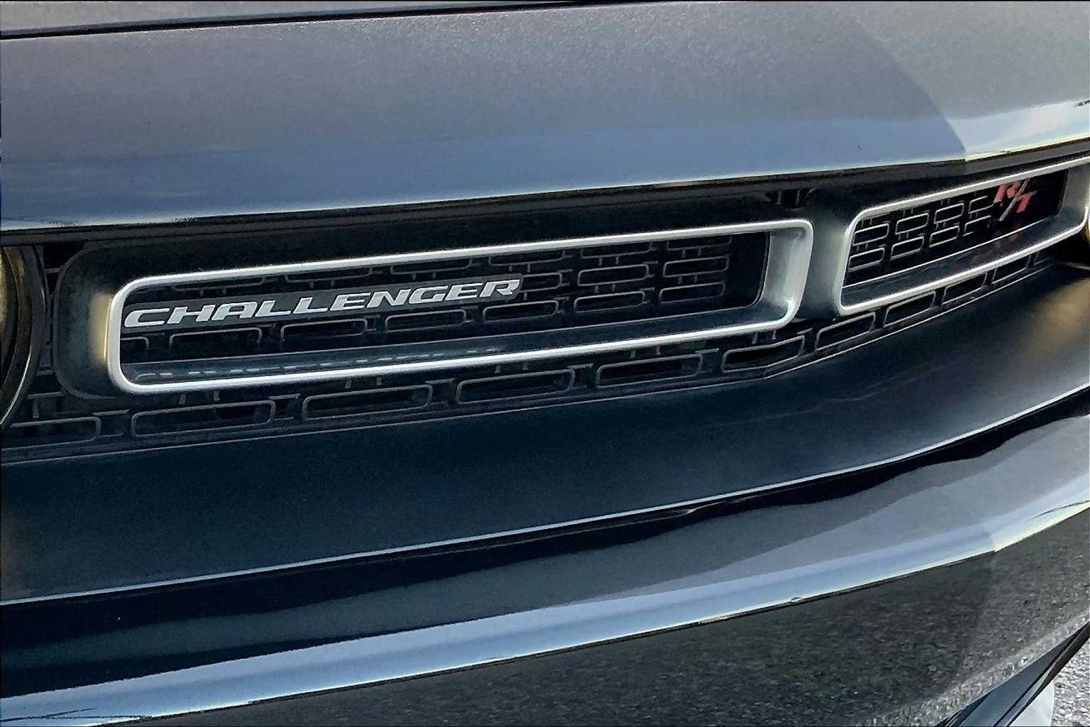 2017 Dodge Challenger R/T photo 22