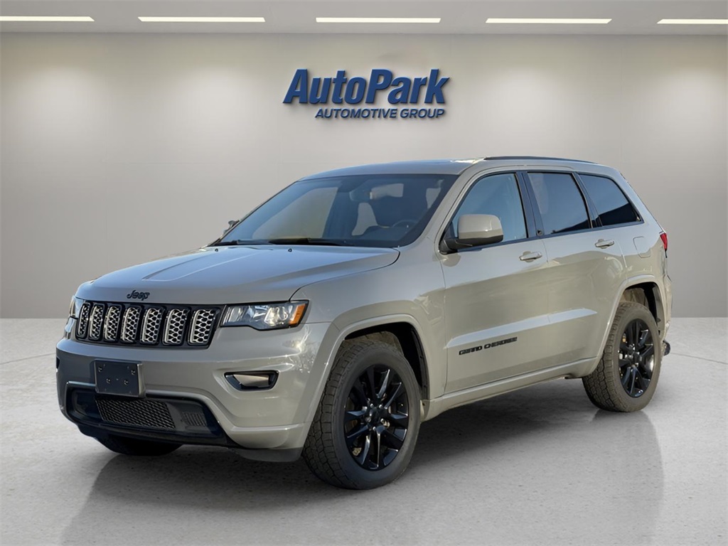 2019 Jeep Grand Cherokee Altitude photo 2