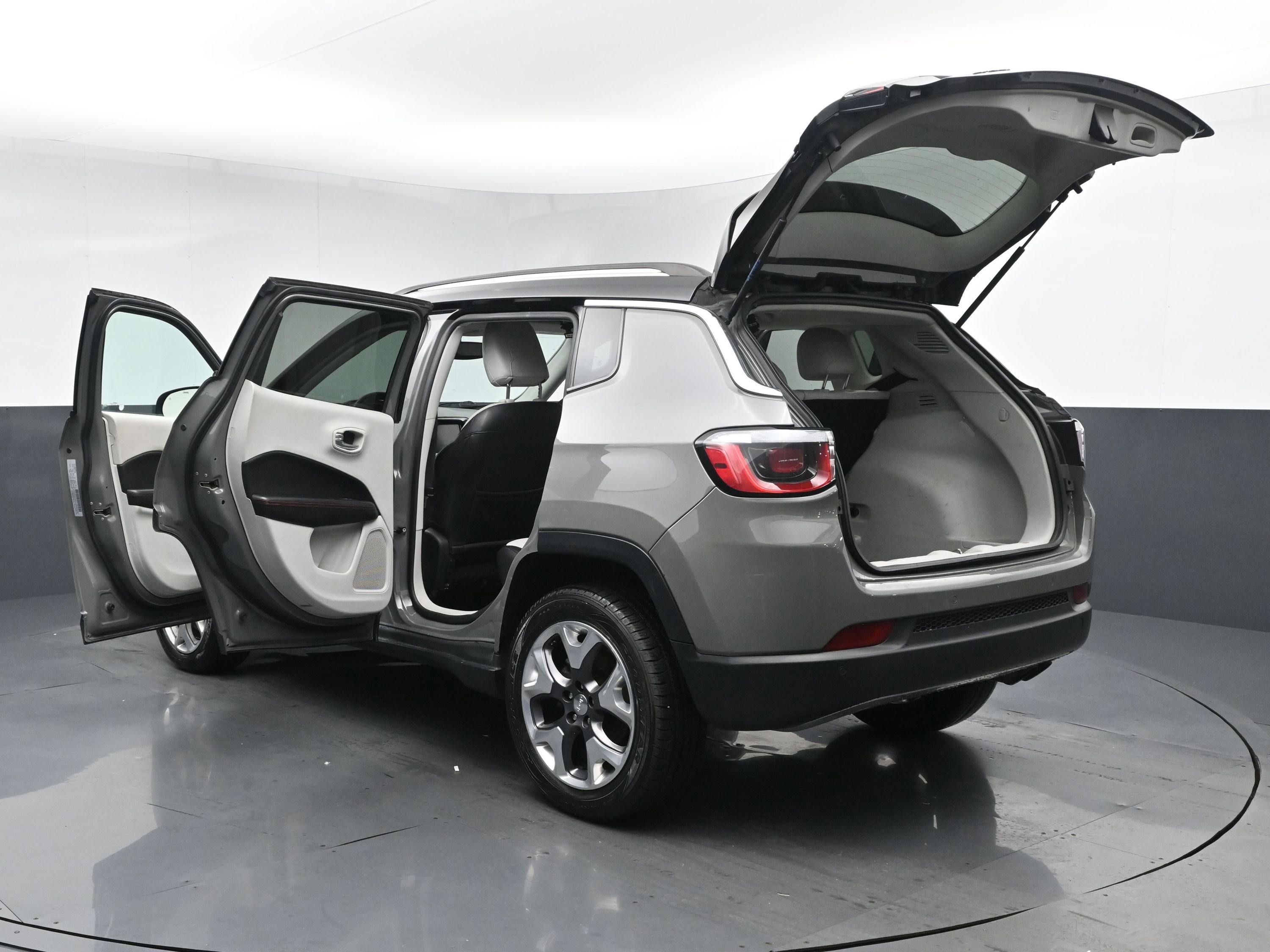 2019 Jeep Compass Limited photo 29
