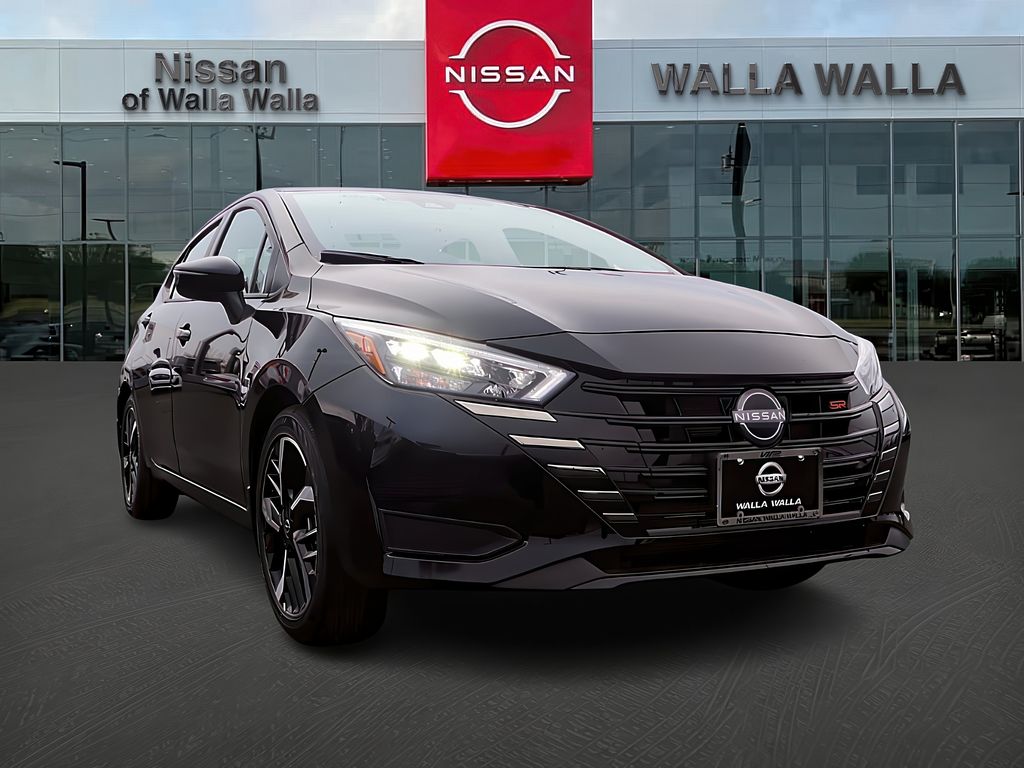 2025 Nissan Versa Sedan SR's photo