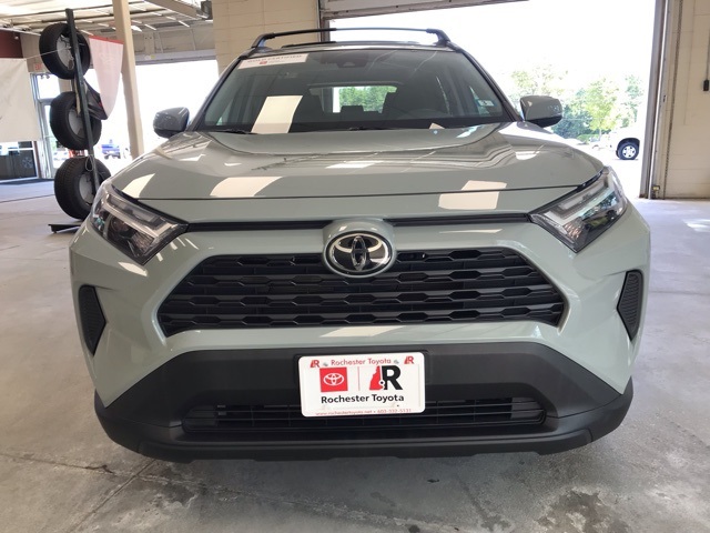 2022 Toyota RAV4 XLE photo 7