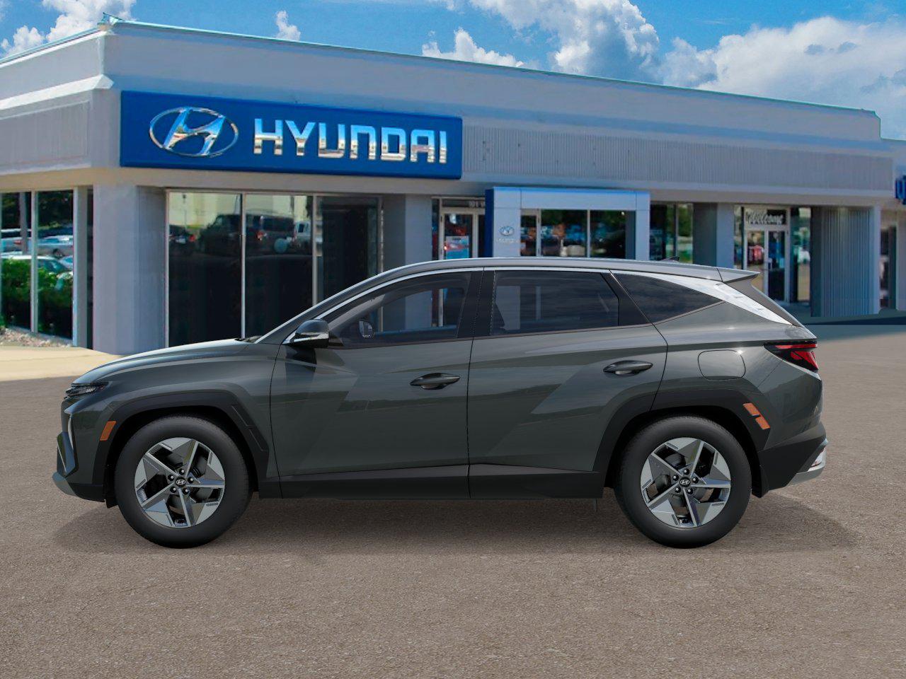 2026 Hyundai Tucson Hybrid SEL photo 2