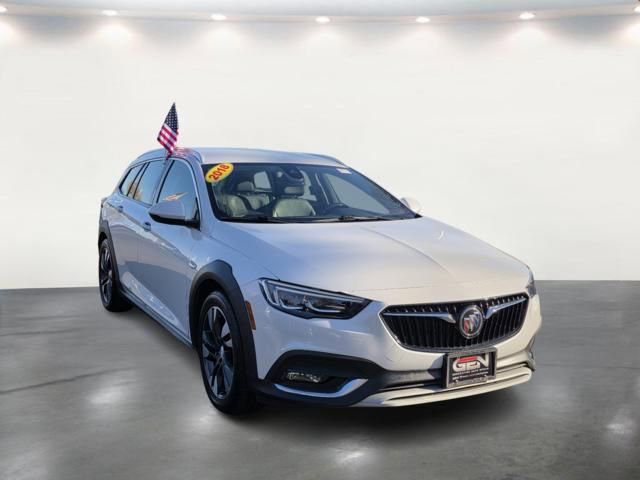 2018 Buick Regal TourX Essence's photo
