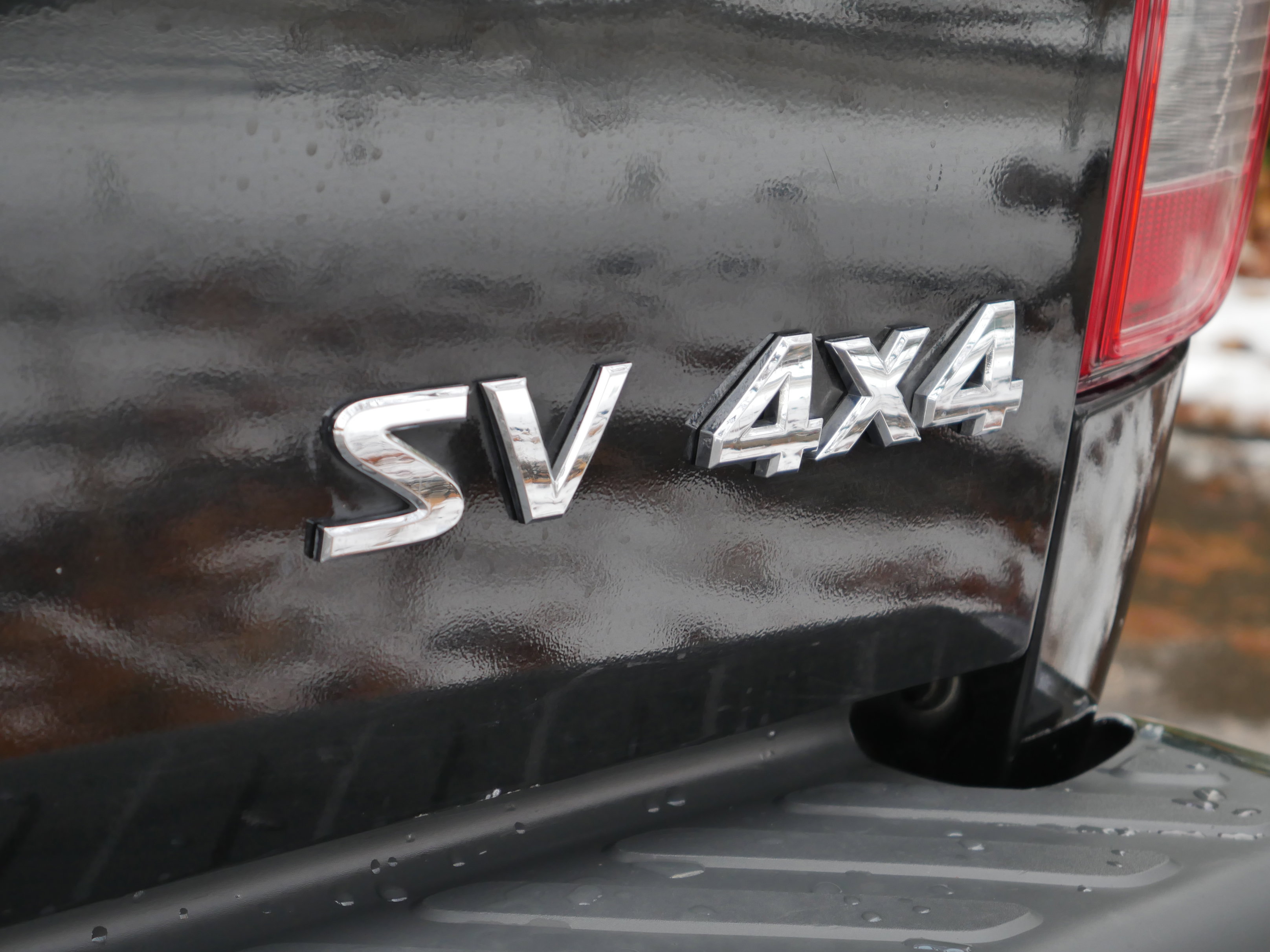 2017 Nissan Frontier SV photo 2