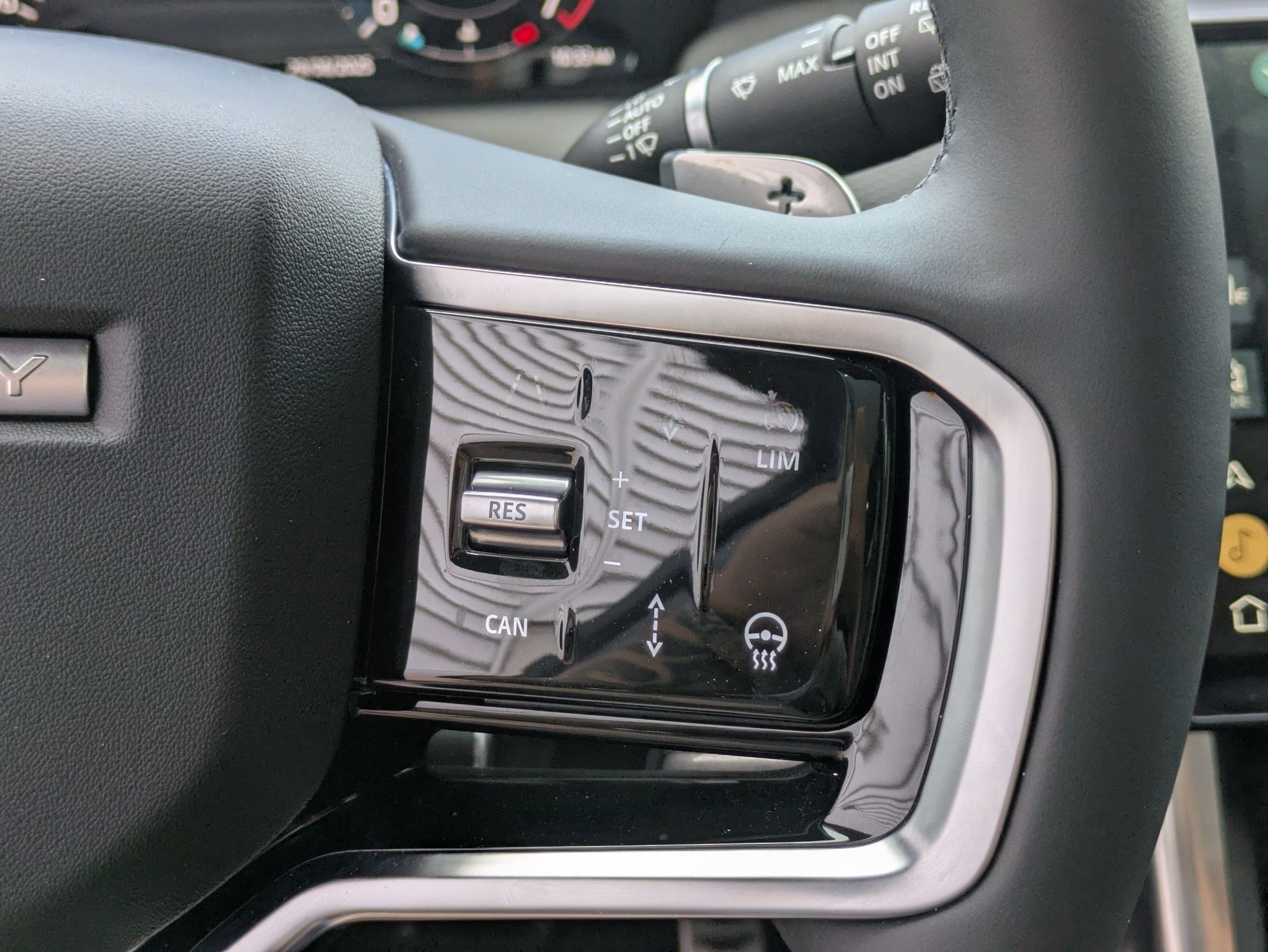 2024 Land Rover Discovery Sport Dynamic SE photo 17