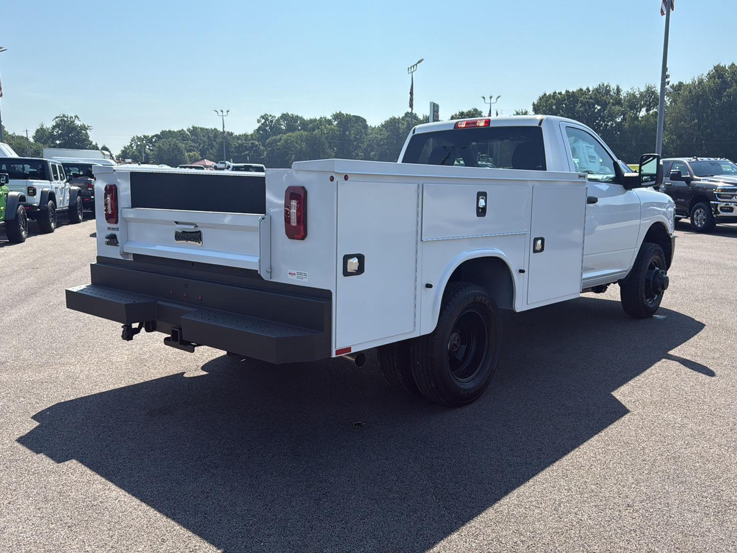 2025 Ram 3500 Tradesman photo 9
