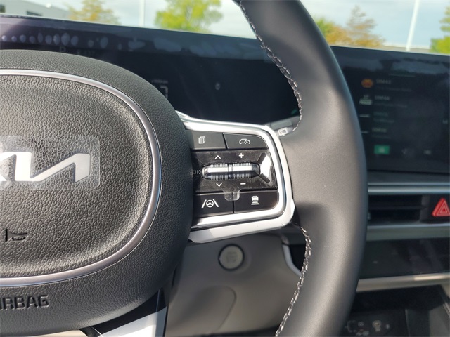 2025 Kia Sorento S photo 18
