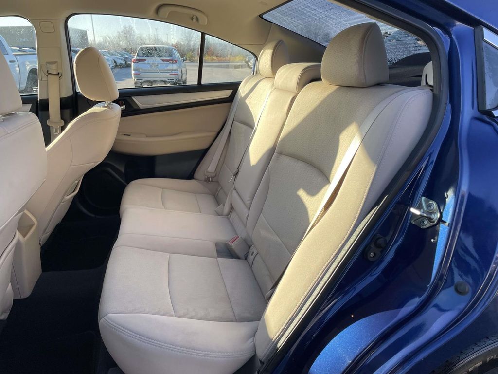 2016 Subaru Legacy 2.5i Premium photo 3