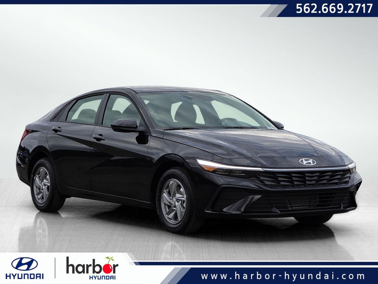 2026 Hyundai Elantra SE's photo