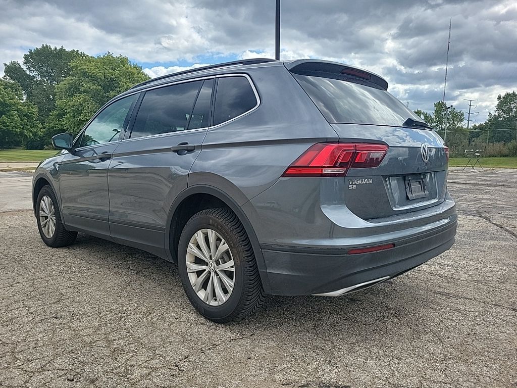 2019 Volkswagen Tiguan SE photo 2