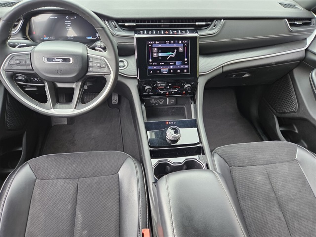 2023 Jeep Grand Cherokee Altitude photo 9