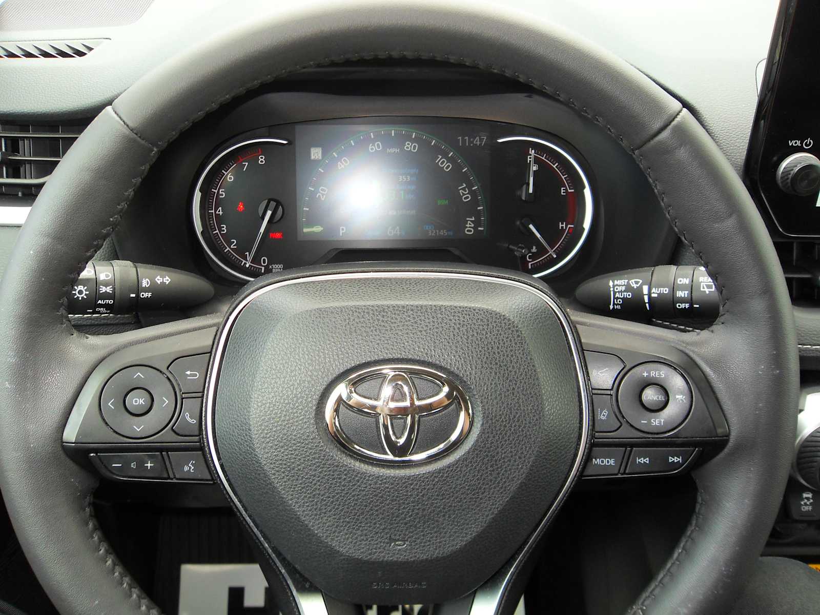 2024 Toyota RAV4 XLE Premium photo 40