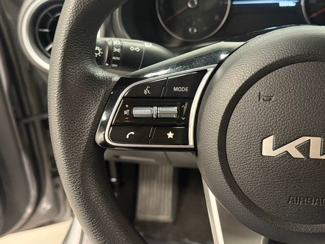2023 Kia Forte LXS photo 13