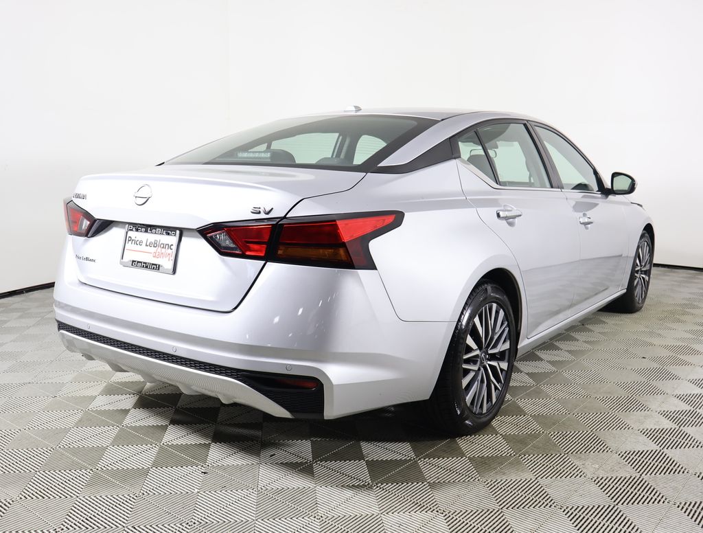 2023 Nissan Altima 2.5 SV photo 5