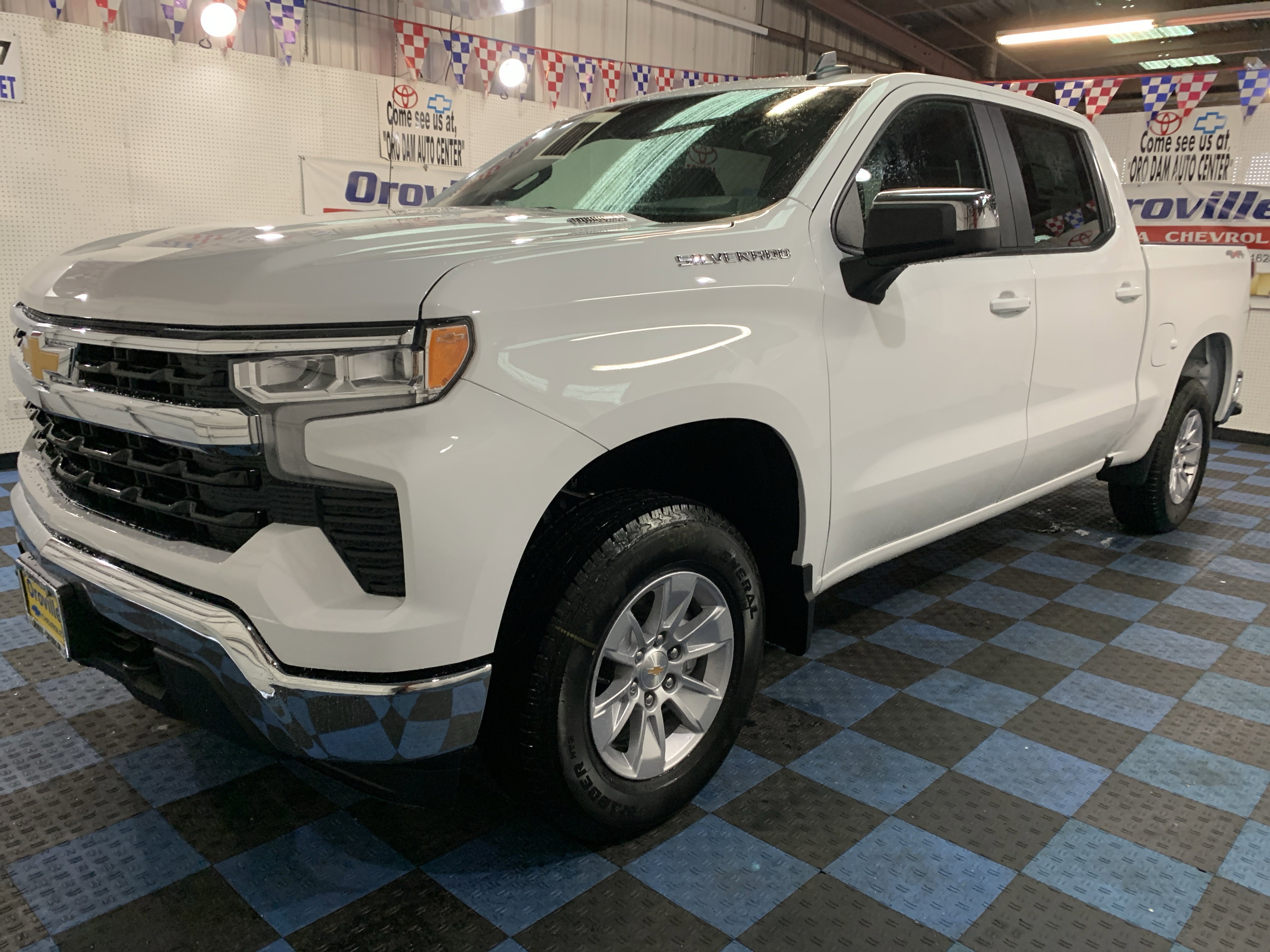 2026 Chevrolet Silverado 1500 LT's photo