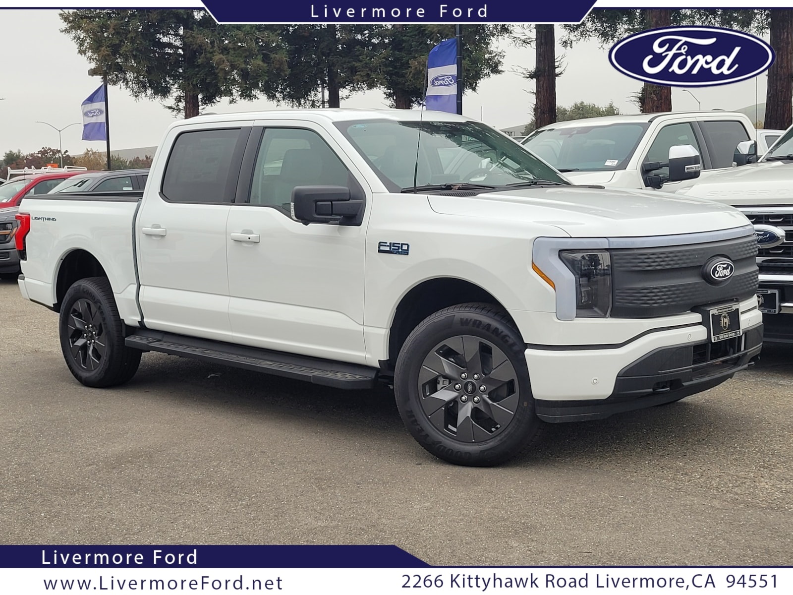 2025 Ford F-150 Lightning Flash's photo