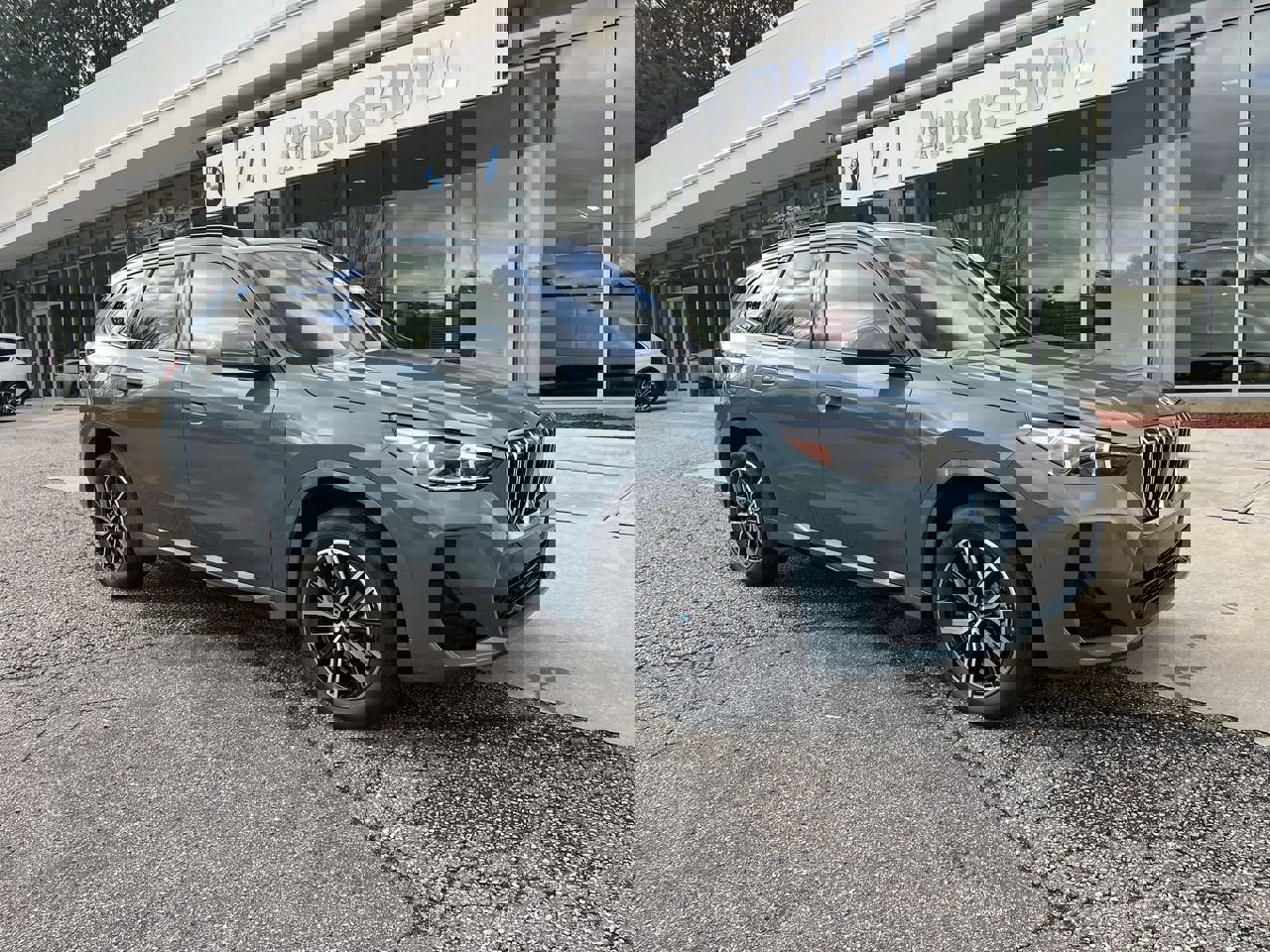 2026 BMW X1 28i's photo